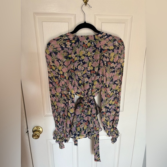 Yumi Kim Cameron Wrap Top in Laguna Breeze Midnight | Floral Feminine Size Small - Picture 8 of 12